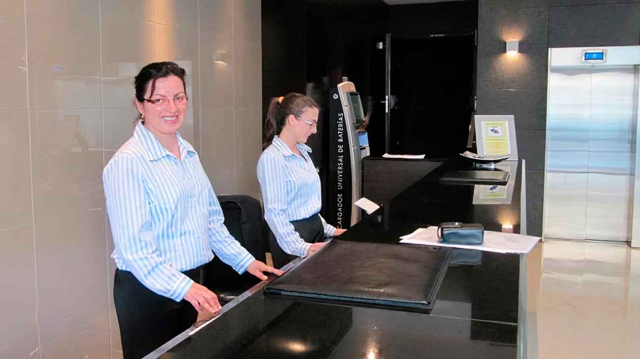 empleo recepcionista hotel