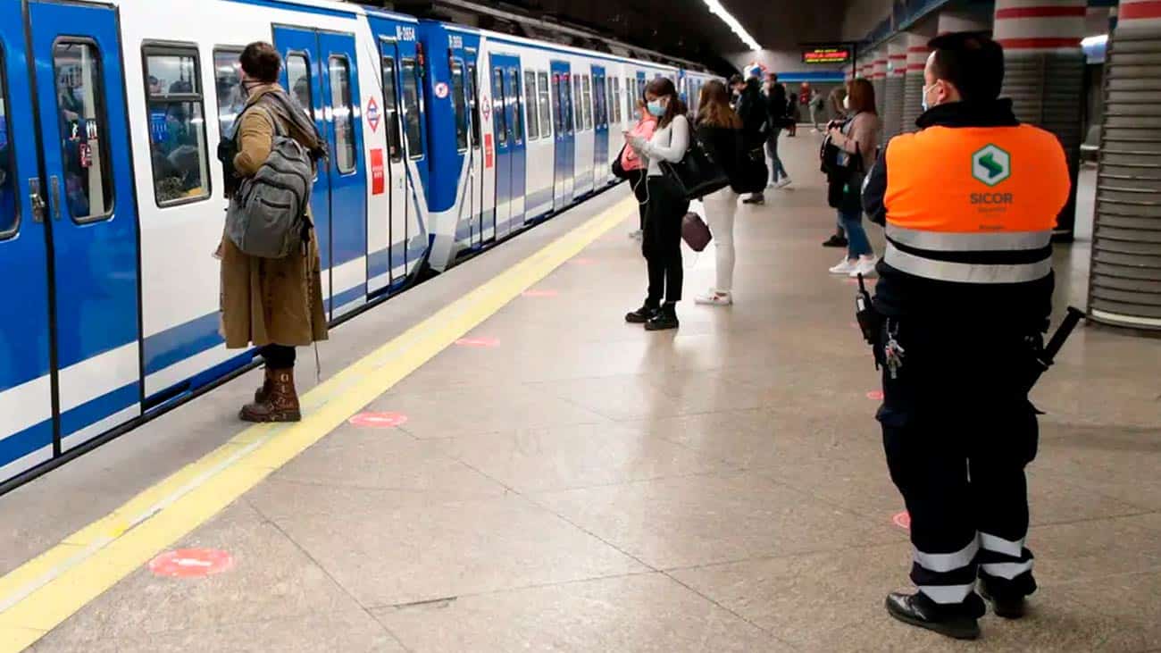 vigilante de seguridad metro madrid