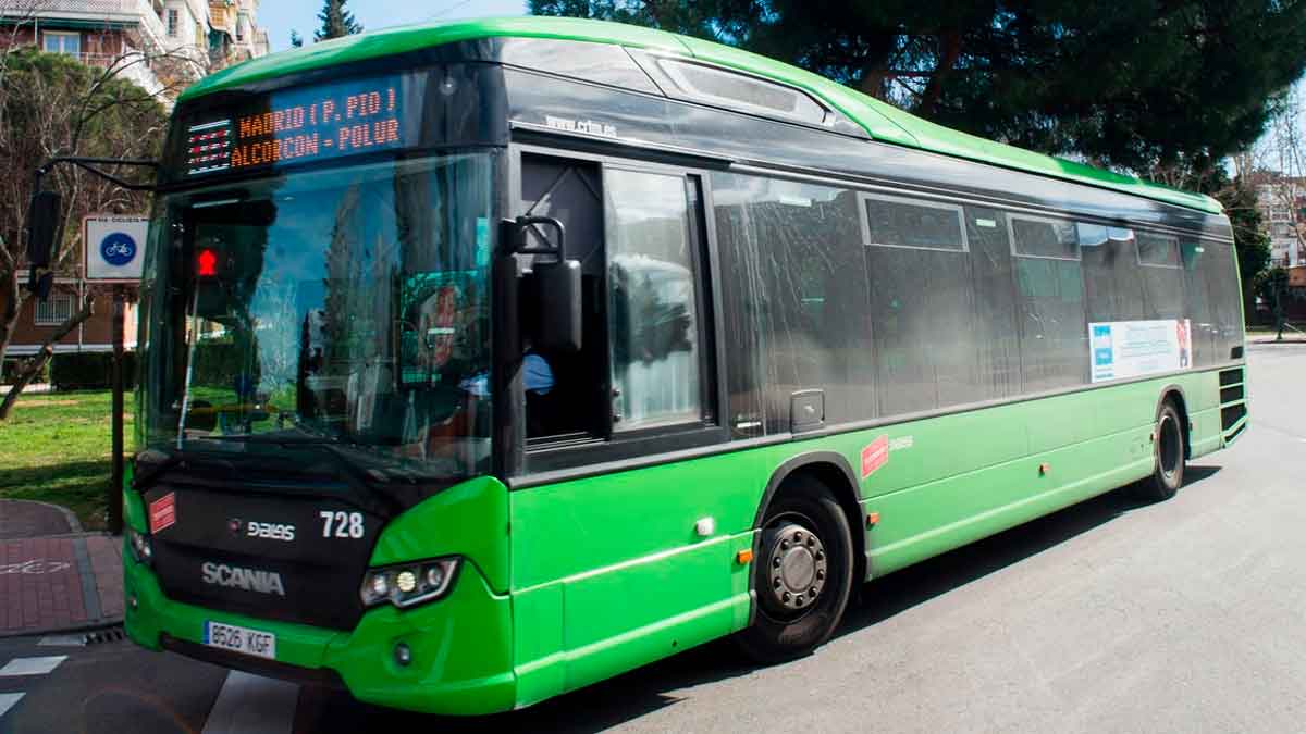 Autobuses que finalizarán su recorrido en Cuatro Vientos.