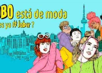 Jóvenes disfrutando del Bono Cultural Joven (JOBO) en Madrid con acceso a 636 eventos culturales gratis.