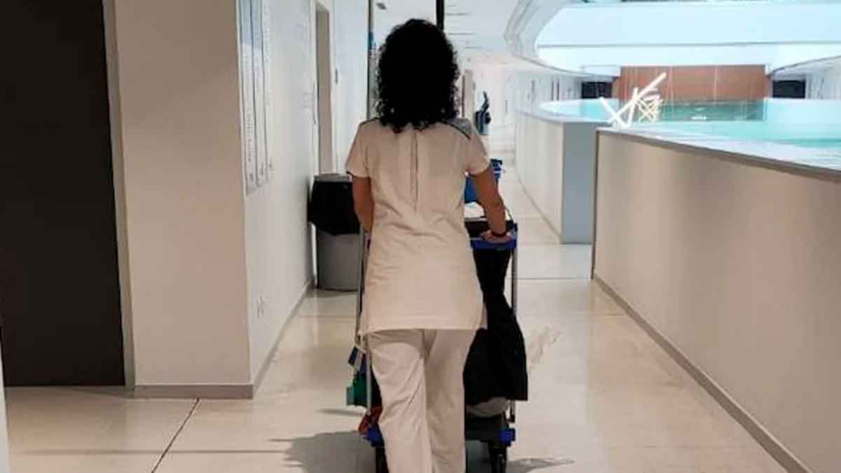 Trabajo auxiliar servicios generales.