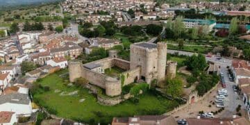 Visita el Castillo de la Coracera.
