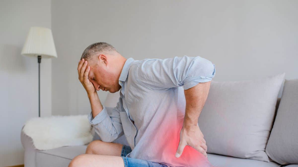 La justicia declara improcedente el despido de un trabajador que estaba de baja por lumbalgia.