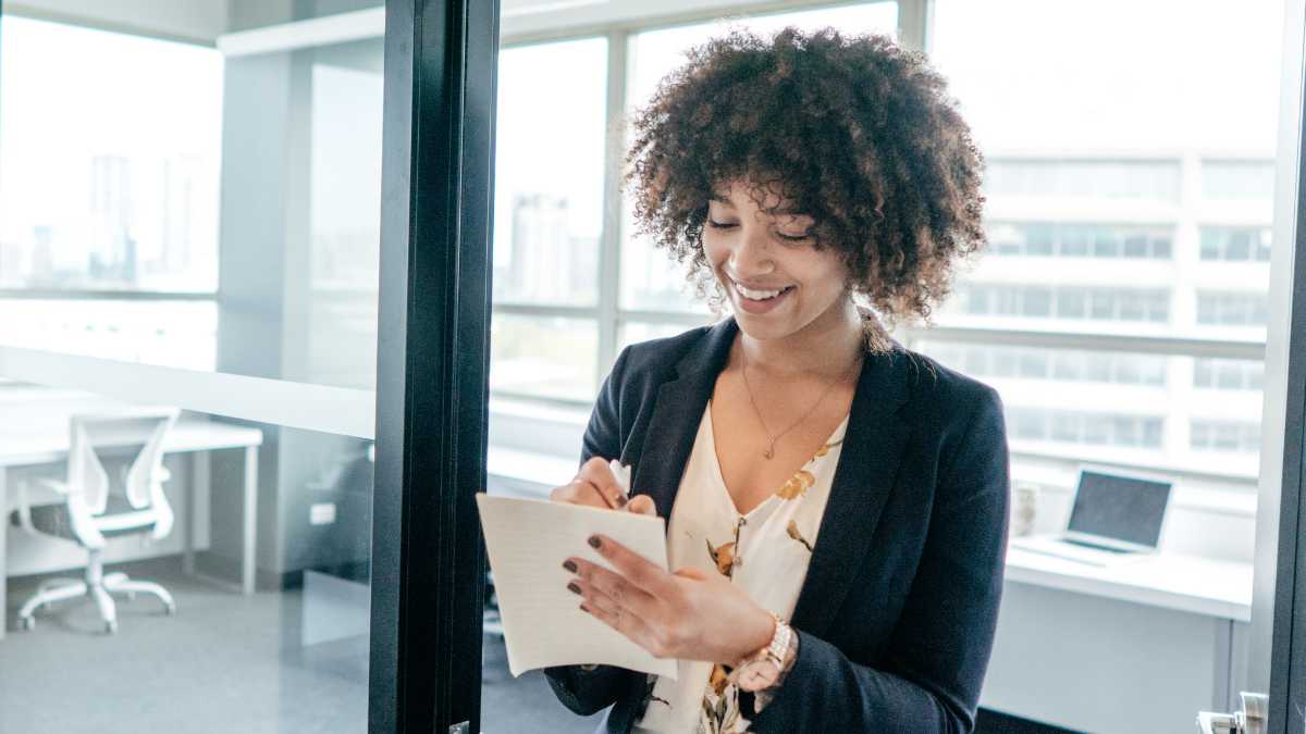 Cómo puedes trabajar y cobrar el paro a la vez.