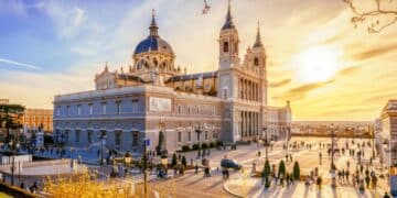 La Comunidad de Madrid ha creado una guía de turismo para fomentar el turismo familiar.