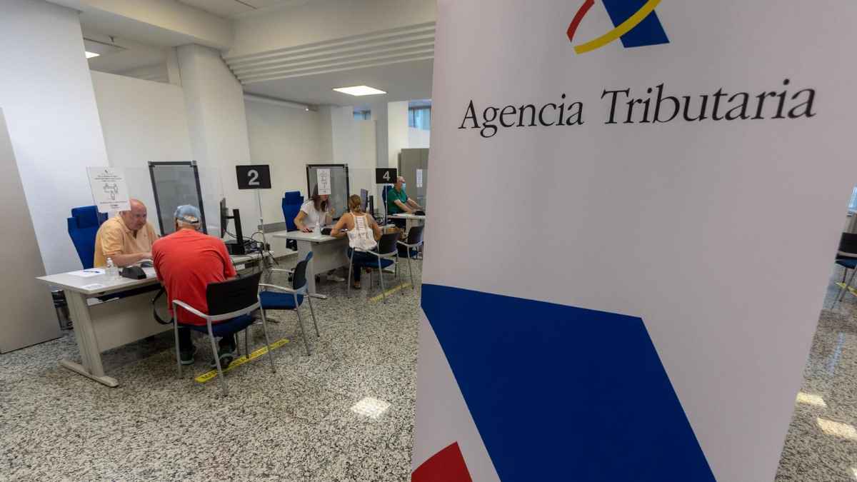 Cómo solicitar la ayuda de 1.150 euros por cuidado de mayores.