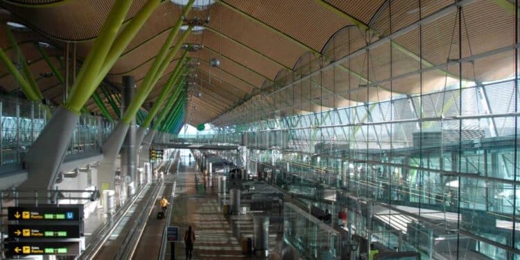 El aeropuerto Madrid Barajas tendrá conexión con la alta velocidad.