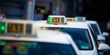 Los taxis convocan una movilización para protestar contra Cabify.