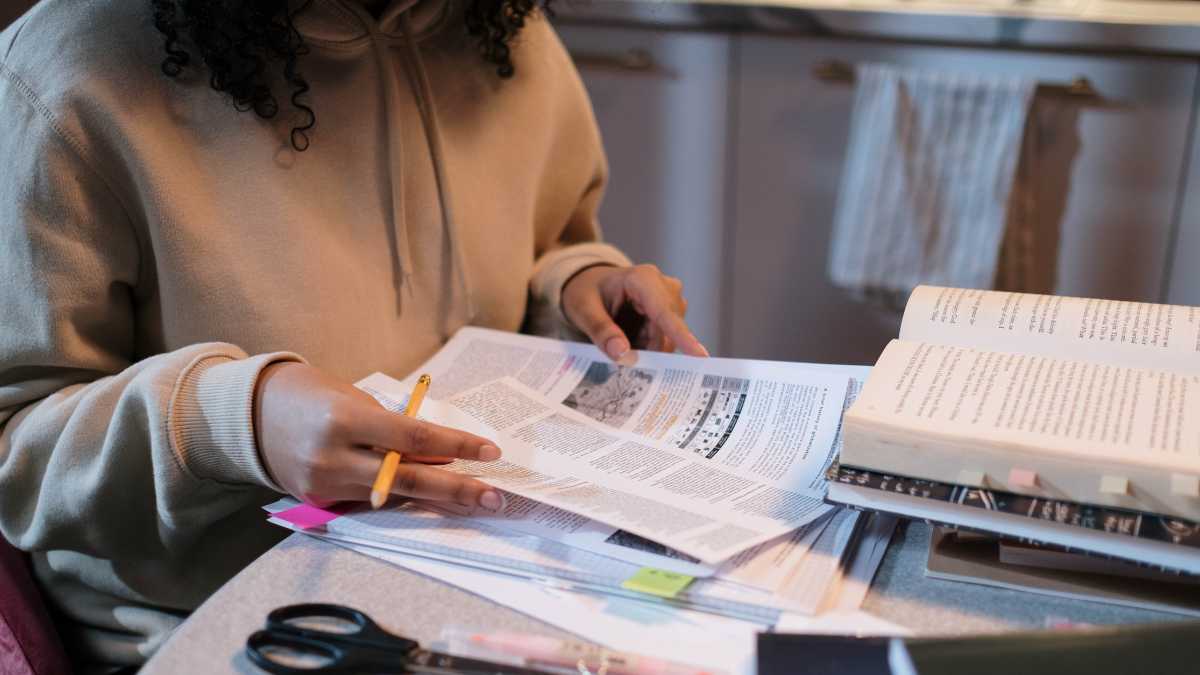 La Comunidad de Madrid publica los requisitos para solicitar las becas de bachillerato.