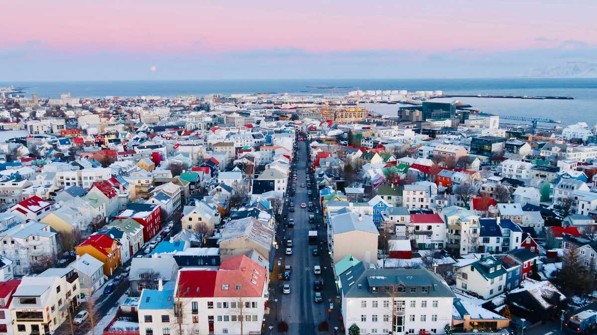 La semana laboral de 4 días triunfa en Islandia.