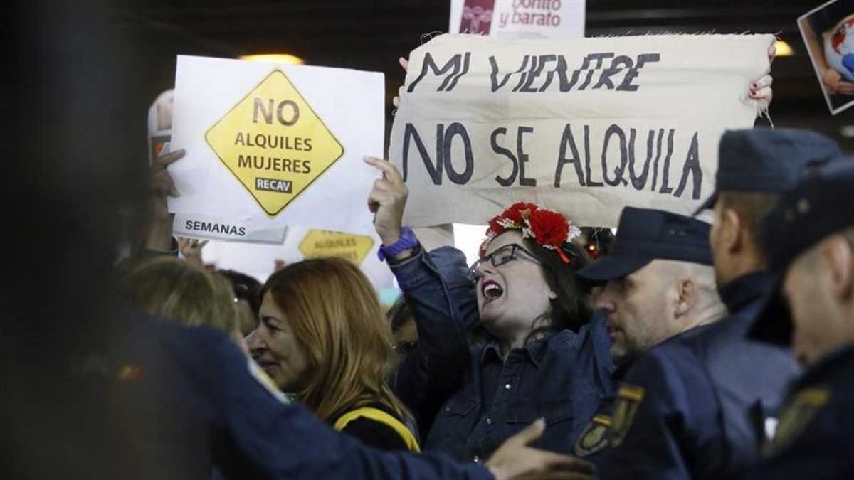 La nueva Instrucción sobre los vientres de alquiler en España.