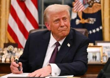 Donald Trump firma por una nueva forma de energía en Estados Unidos.
