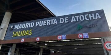 El robo de cables en varios puntos de la línea Madrid-Sevilla provoca retrasos en el AVE.
