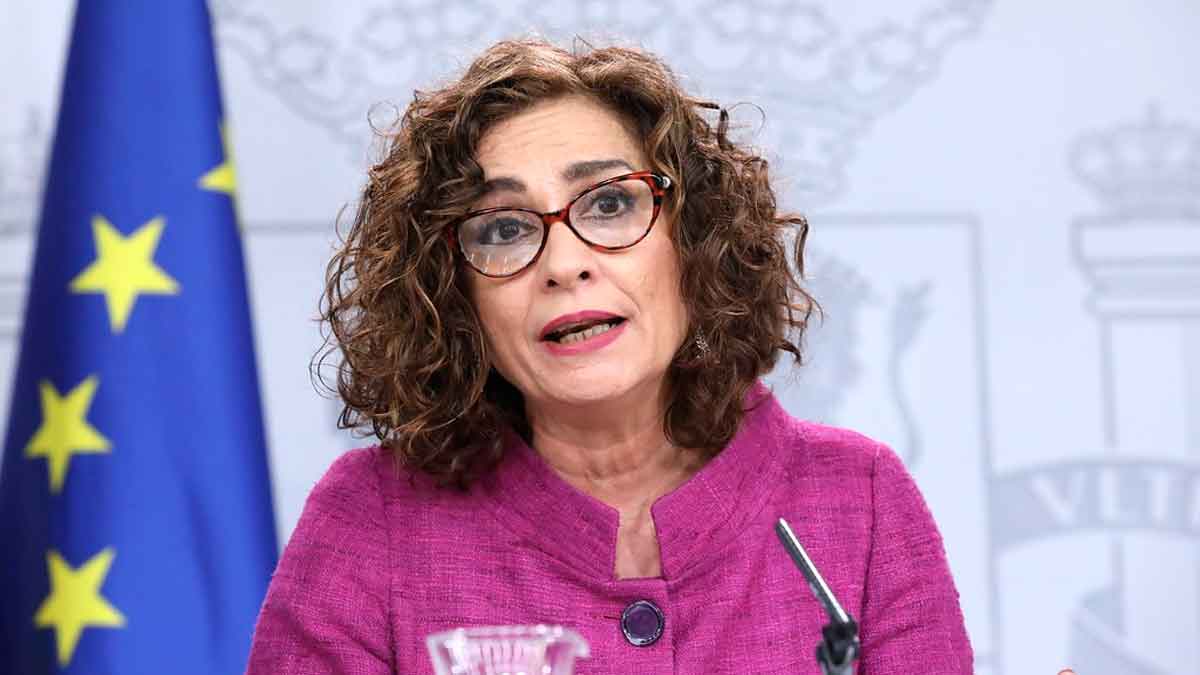 Portavoz del Gobierno en rueda de prensa sobre el control de Hacienda a las transferencias familiares