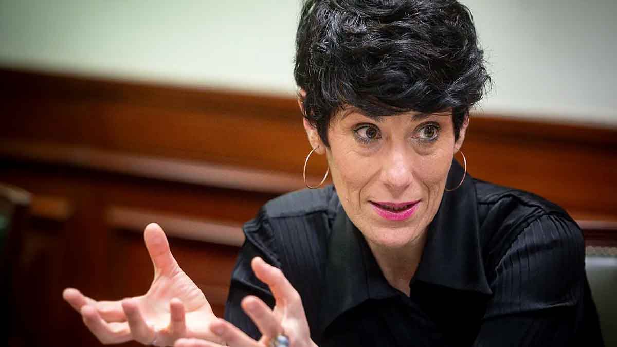 La ministra de Seguridad Social detalla la ayuda única de 1.000 € para familias con hijos nacidos o adoptados desde 2007.