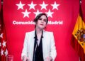 Ayuso anuncia ayudas de dependencia de hasta 9 000 euros anuales en rueda de prensa oficial