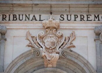 Fachada del Tribunal Supremo de España, epicentro del fallo que refuerza los derechos fiscales de los empleados