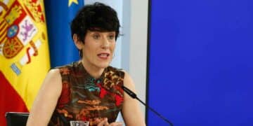 La ministra de Seguridad Social durante el anuncio sobre la jubilación anticipada para transportistas