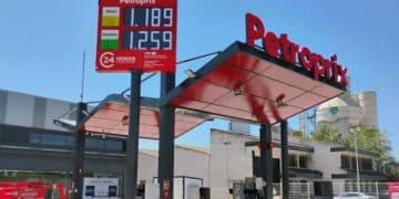 Gasolinera low-cost Móstoles.