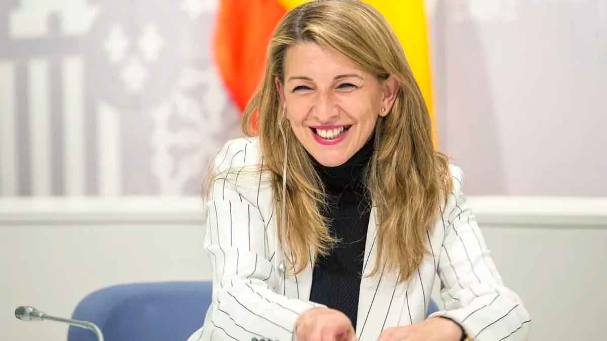 Yolanda Díaz presenta la reforma del Estatuto que impide despidos por incapacidad permanente en España, 2025
