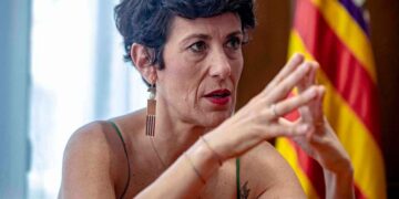 La ministra Elma Saiz explica el requisito económico que puede impedir la jubilación anticipada a los 63 años