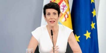 Portavoz del Gobierno de España anuncia la ayuda de 1 000 € de la Seguridad Social para familias con hijos menores de 17 años