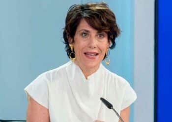 La ministra de Seguridad Social anuncia la paga de 658 € mensuales para desempleados que viven solos, 2025