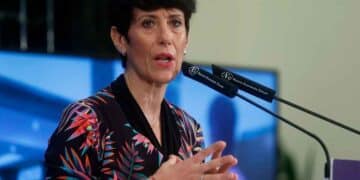 Representante de la Seguridad Social explica la prestación de 658 euros mensuales durante un acto del Foro Nueva Economía