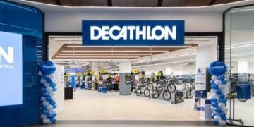 Adiós a las sombrillas: Decathlon cambia los veranos en la playa para siempre con este invento.