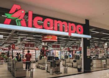 Cierre supermercados Alcampo.