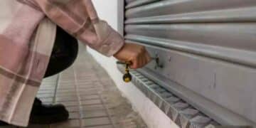 Cierre definitivo a la Ferretería Molina.