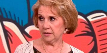 Mujer autónoma durante una entrevista televisiva contando que la Seguridad Social le ha denegado la jubilación anticipada