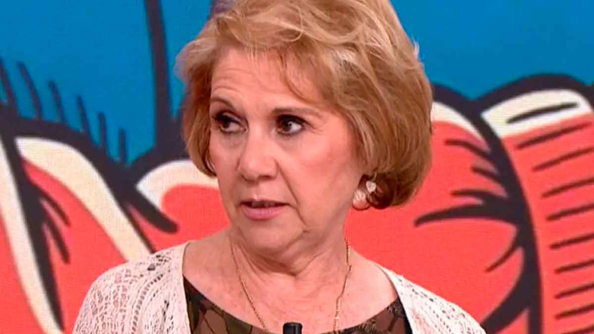 Mujer autónoma durante una entrevista televisiva contando que la Seguridad Social le ha denegado la jubilación anticipada