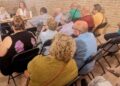 Propietarios debaten en junta de vecinos sobre los motivos legales para evitar ser presidente de la comunidad