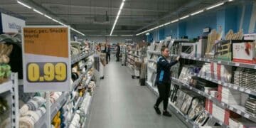Interior tienda Action.