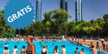 Piscina pública en Madrid con acceso gratis para titulares del Carné Joven durante la campaña Piscineo 2025.