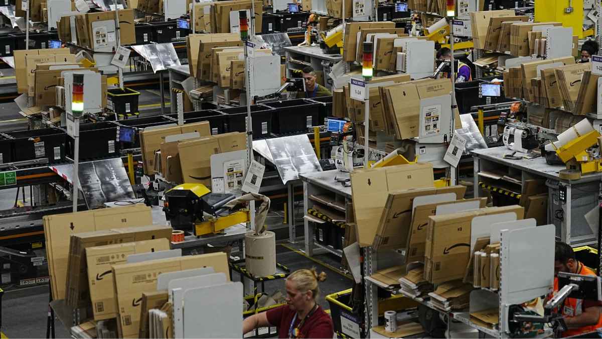 Cientos de paquetes Amazon.