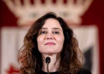 Ayuso en rueda de prensa anunciando la nueva sede electrónica para municipios madrileños