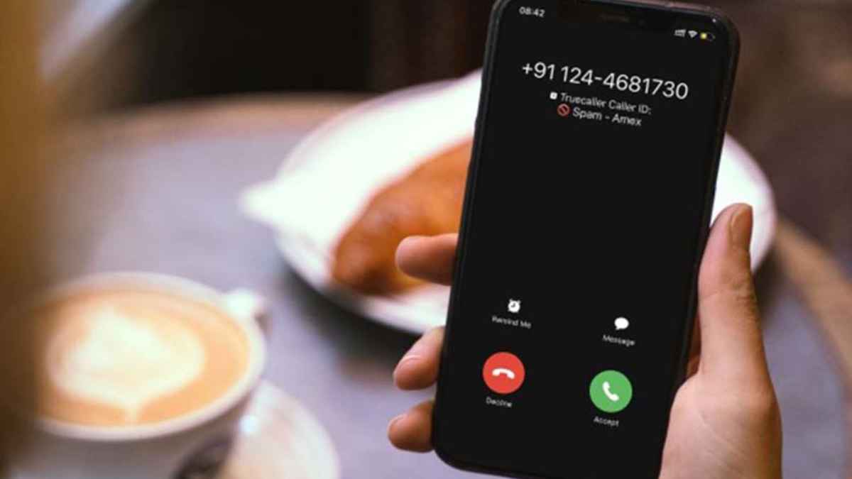 Móvil con llamada spam identificada; truco de 10 segundos para evitar llamadas publicitarias