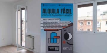 Banner “Alquila Fácil” de la EMVS dentro de un piso reformado del Programa ReViVa con alquiler desde 333 € en Madrid.