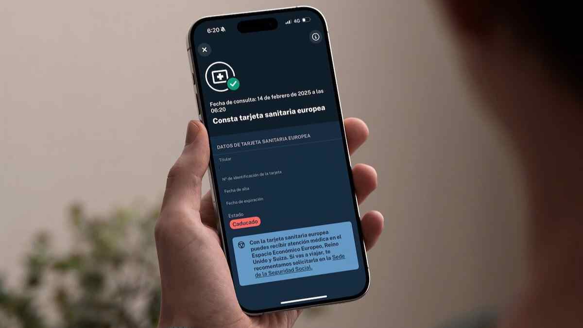 Pantalla de iPhone con la Tarjeta Sanitaria Europea, tu app para atención médica gratis en la Unión Europea.