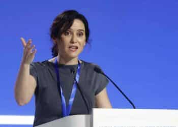 Isabel Díaz Ayuso anuncia la LESUC, con títulos conjuntos y financiación plurianual para universidades madrileñas.