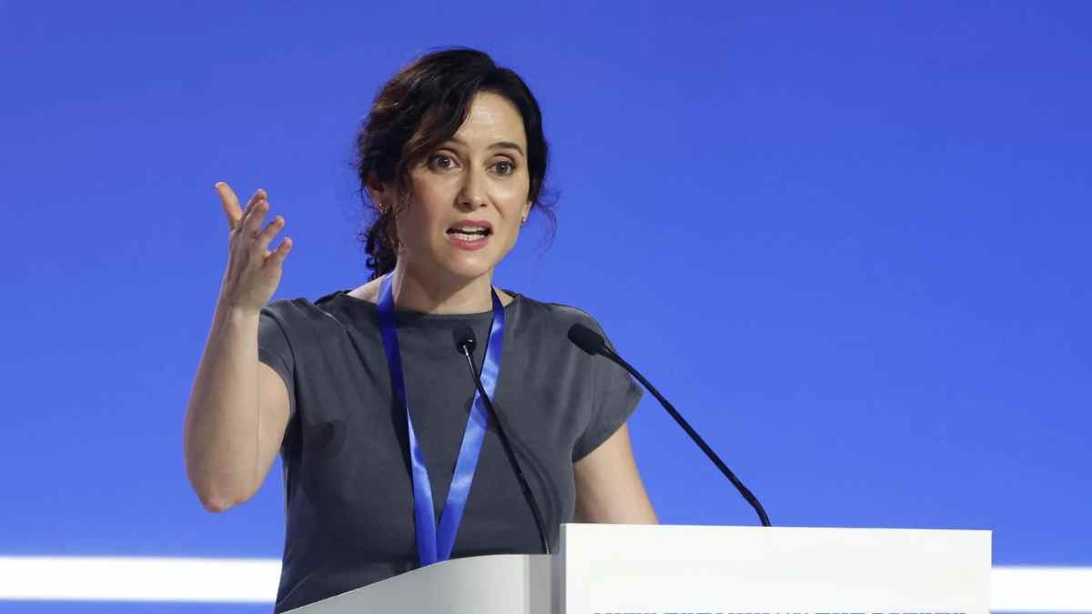 Isabel Díaz Ayuso anuncia la LESUC, con títulos conjuntos y financiación plurianual para universidades madrileñas.