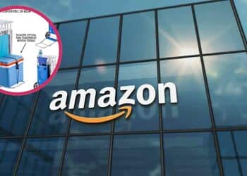 Carro plegable de Amazon que transporta nevera, sillas y sombrilla y se convierte en mesa de playa.