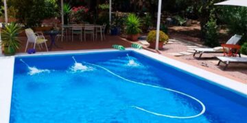 Casa unifamiliar en venta por CaixaBank, con 233 metros cuadrados y precio inferior a 40,000 euros