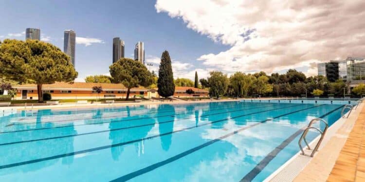 piscina olimpica cdm vicente del bosque madrid reapertura 1095 dias