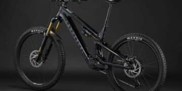 Bicicleta eléctrica Commencal con motor potente Avinox M1