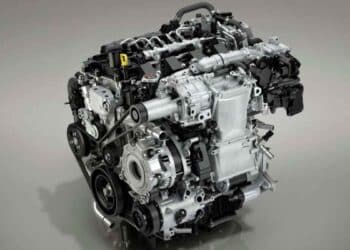 Motor atmosférico del Mazda MX-5 con tracción trasera ofertado desde 149 euros al mes