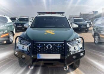 Nuevos coches de la Guardia Civil: modelos Rexton y Musso Sports especializados en operaciones rápidas.