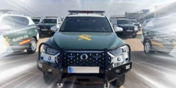 Nuevos coches de la Guardia Civil: modelos Rexton y Musso Sports especializados en operaciones rápidas.